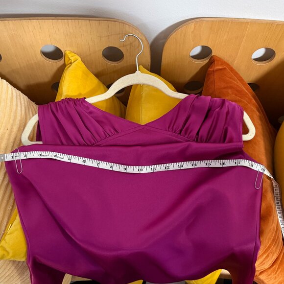 ST. JOHN Women's Satin Fuchsia Pink Jewel Blouse Tank 38 Inch Bust - Picture 10 of 14